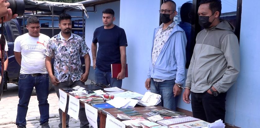 जापान पठाइदिने भन्दै तीन करोड रुपैंयाँ ठगी गर्ने पक्राउ