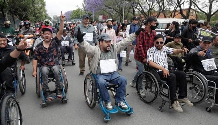 सरकारले माग सम्बोधन नगरेको भन्दै राजधानीको  सडकमा व्हिलचियर आन्दोलन