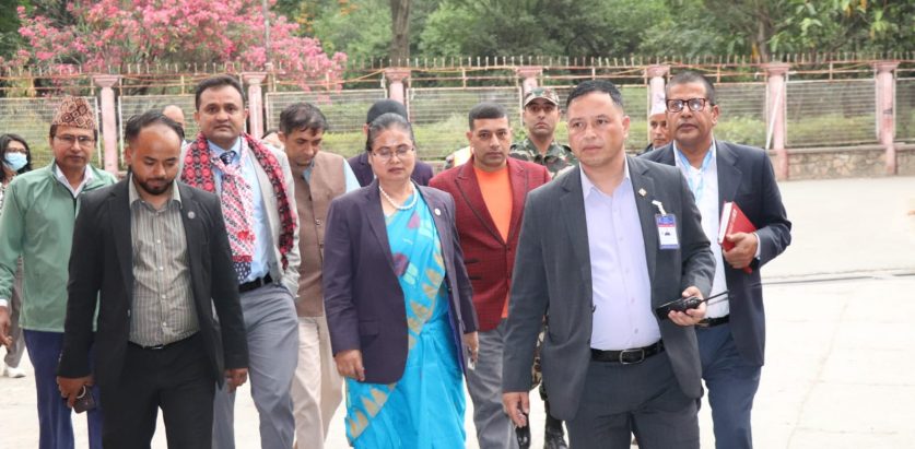 भृकुटीमण्डपको खुला बजार व्यवस्थित गर्न मन्त्री चौधरीको निर्देशन