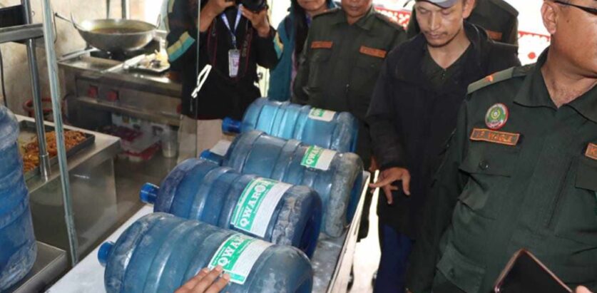 खानेपानीको कुच्चिएको जार तथा बोतलहरूमा महानगरको नजर