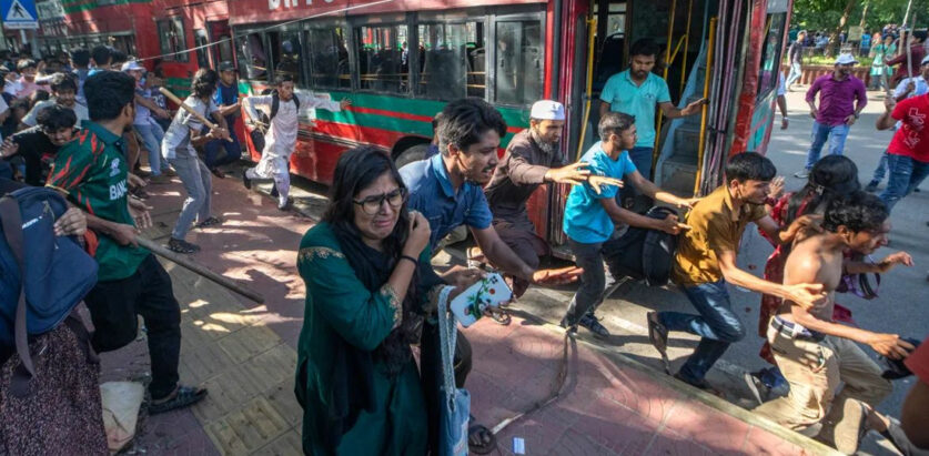 बङ्गलादेशमा आरक्षण विरुद्धको प्रदर्शन हिंसात्मक बन्दै, १९ जनाको मृत्यु