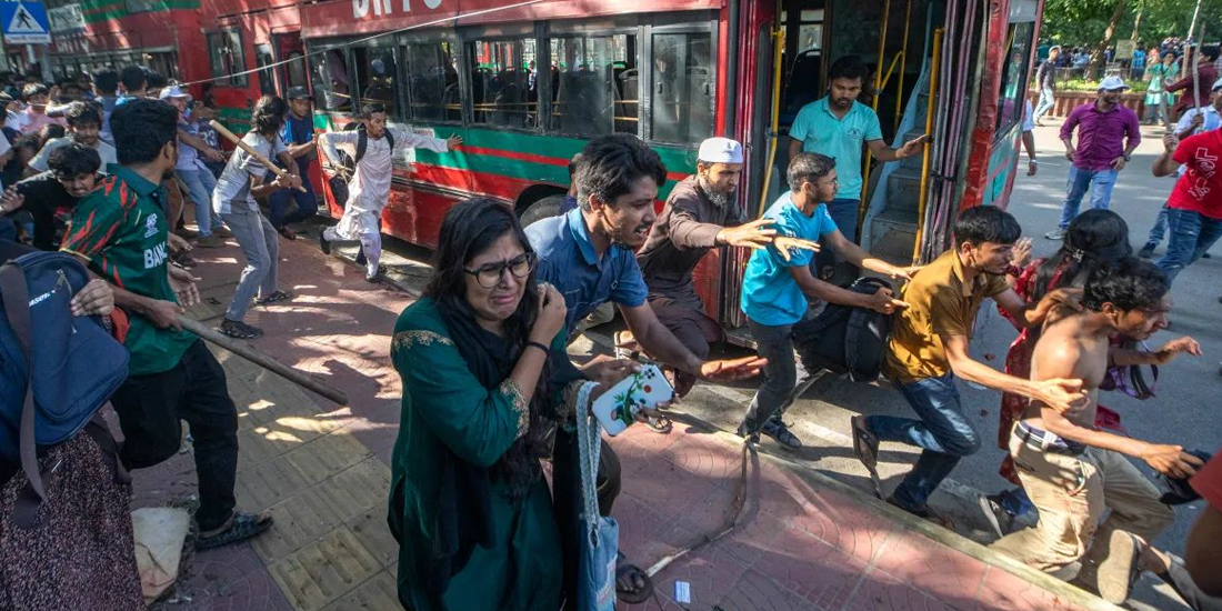 बङ्गलादेशमा आरक्षण विरुद्धको प्रदर्शन हिंसात्मक बन्दै, १९ जनाको मृत्यु