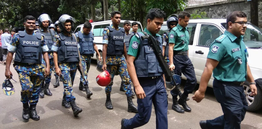 बंगलादेशमा आत्मरक्षाको माग गर्दै प्रहरीद्वारा हडताल