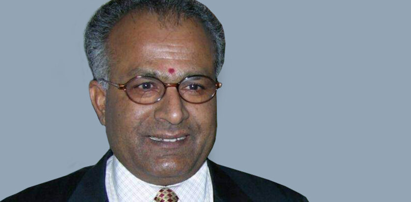 बेचन झाविरुद्ध चार मुद्दा दायर