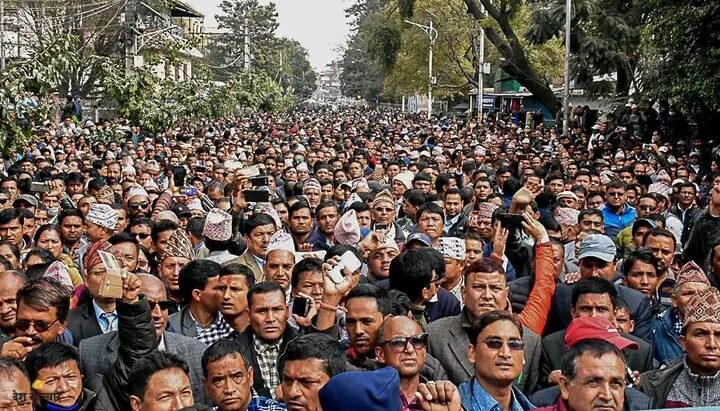 शिक्षकहरु फेरी उत्रिए राजधानी केन्द्रित आन्दोलनमा