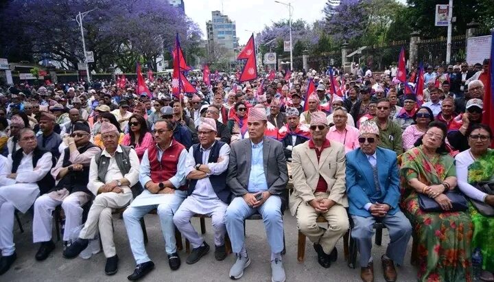 उपचार गराउन रिहा भएका धवलशमशेर राजावादी आन्दोलनमा पुगे