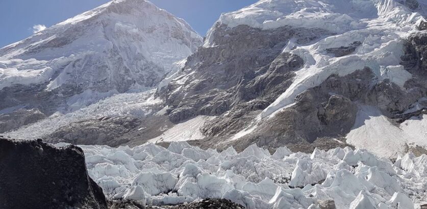 सगरमाथा आधार शिविरमा काम गर्ने श्रमिकको गयो ज्यान  