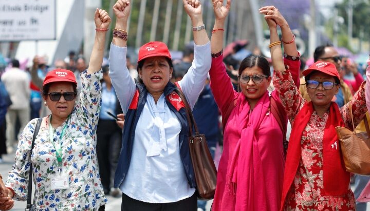 रोकिने भयो शिक्षकहरूको आन्दोलन, भोलि देखिनै पठनपाठन सुरु गर्ने 