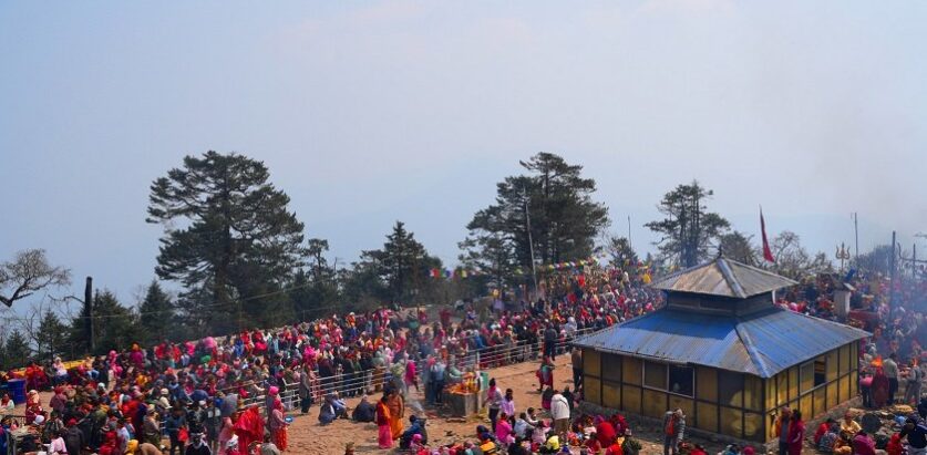 प्रसिद्ध धार्मिकस्थल पाथीभरामा एकै दिन पुगे सात हजार भन्दा बढी दर्शनार्थी